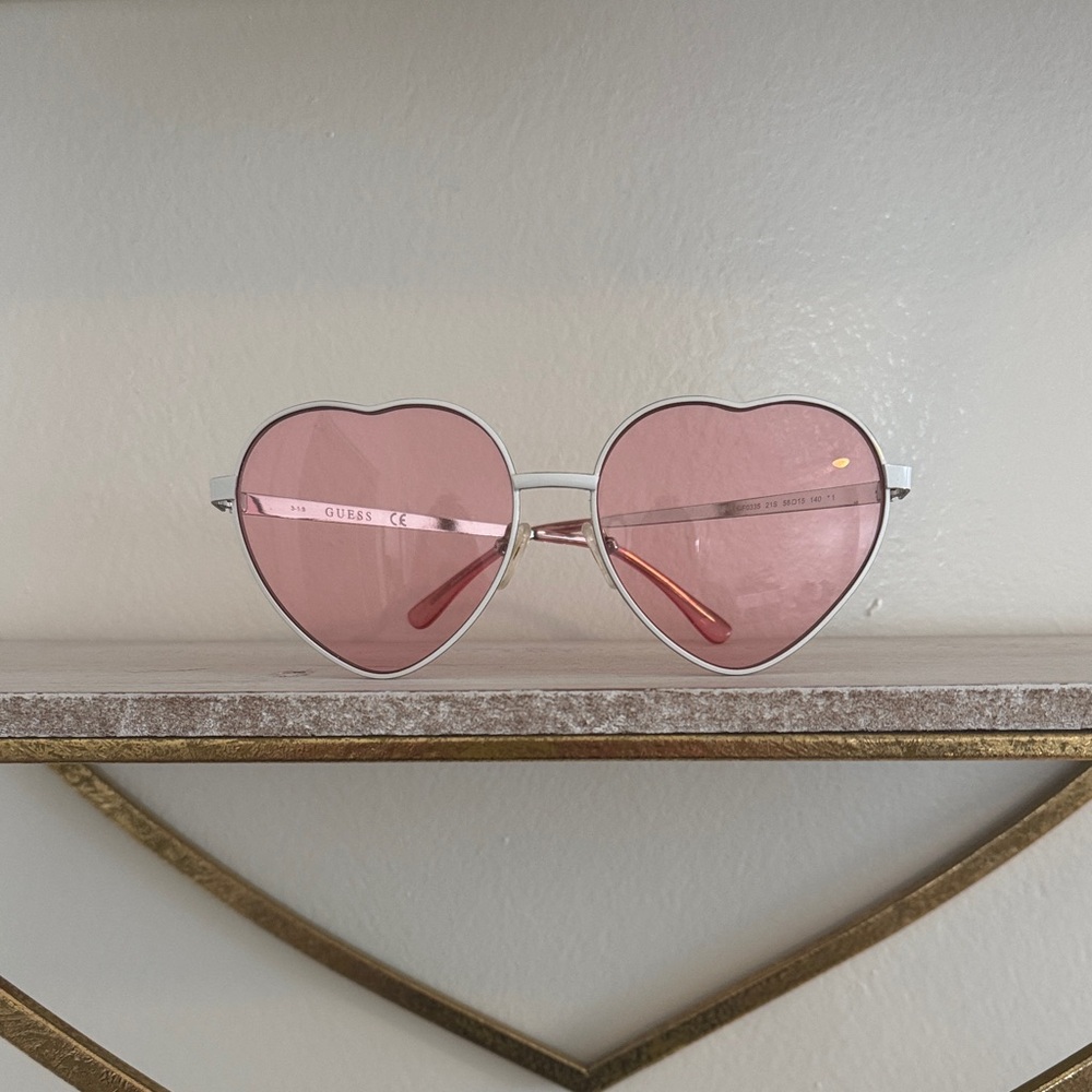 Guess White Frame Heart Sunglasses with Pink Lenses